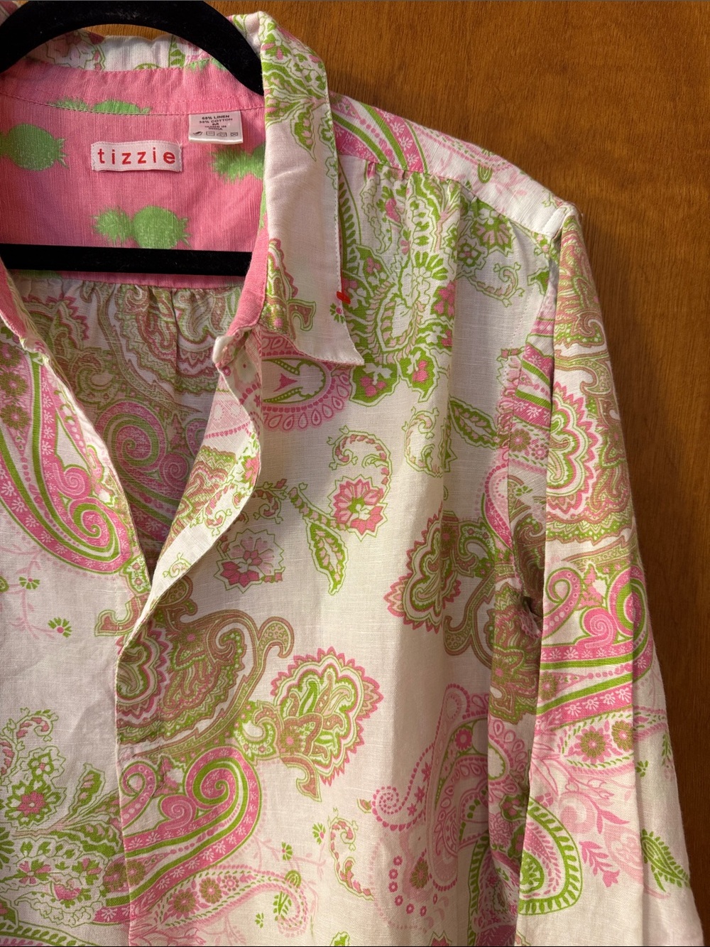 Tizzie Women's Pink & Green Linen and Cotton Paisley Button-Front Tunic - Picture 4 of 9
